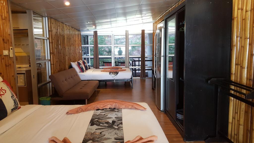 Zone6 Coworking Beach Apartment Old 2W Beach Hostel, Koh Samui بوفوت المظهر الخارجي الصورة