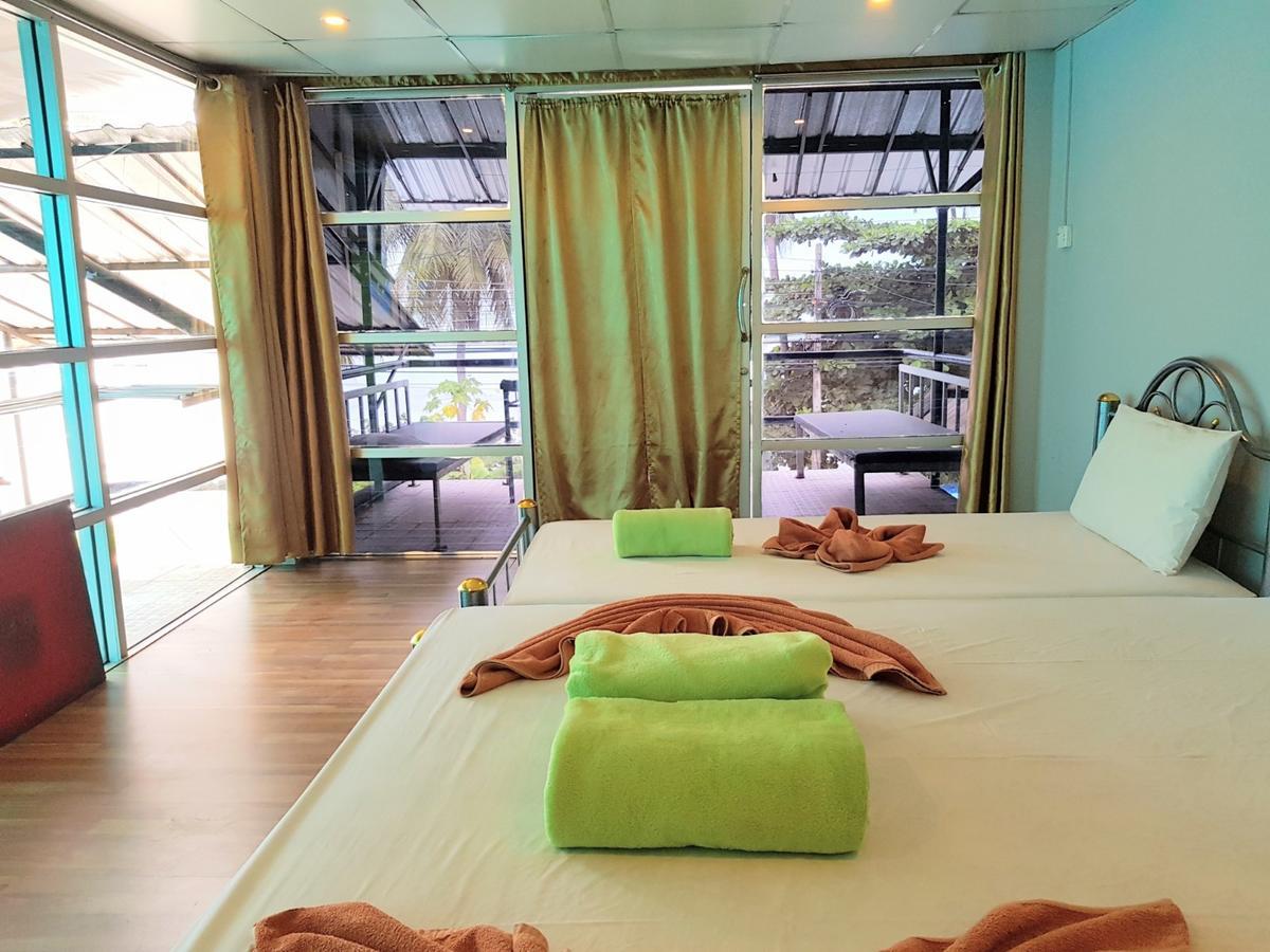 Zone6 Coworking Beach Apartment Old 2W Beach Hostel, Koh Samui بوفوت المظهر الخارجي الصورة