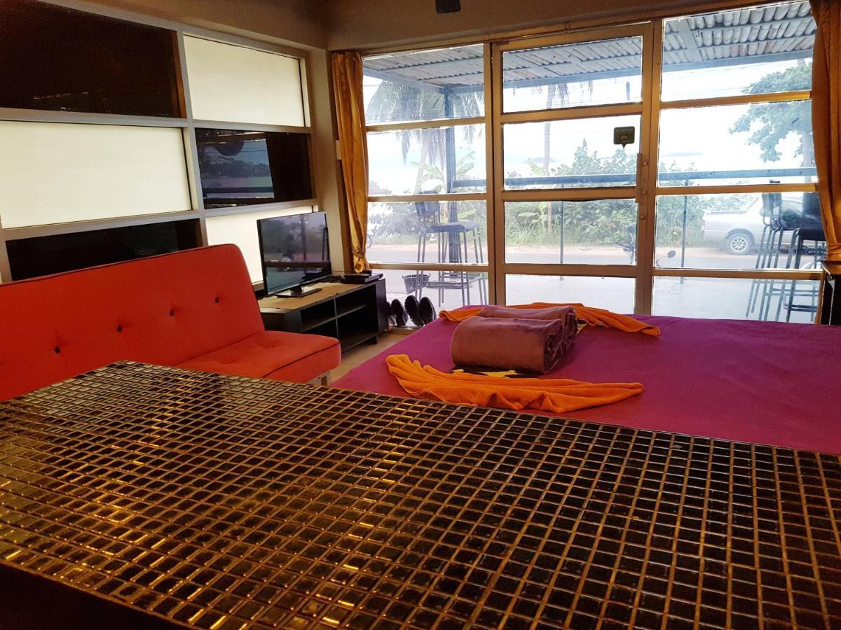 Zone6 Coworking Beach Apartment Old 2W Beach Hostel, Koh Samui بوفوت المظهر الخارجي الصورة