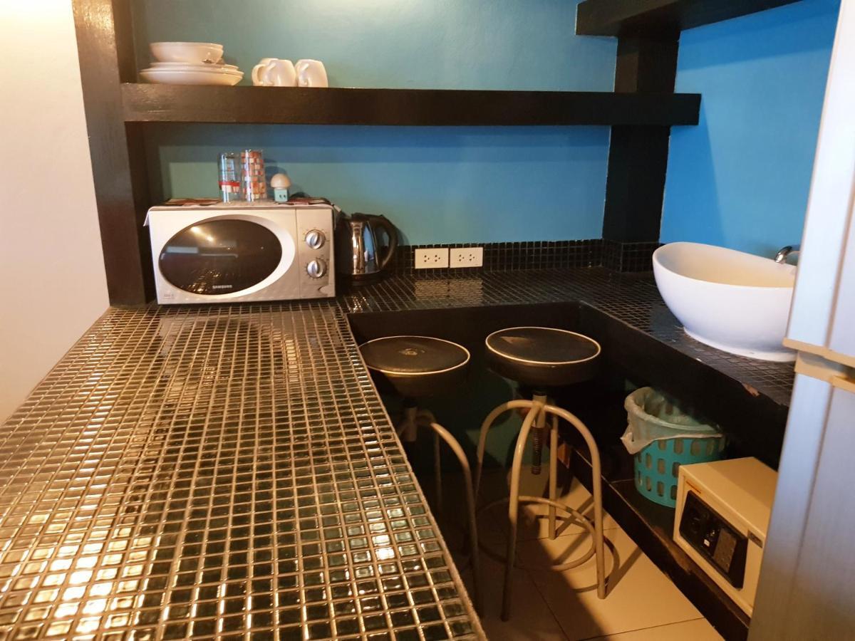 Zone6 Coworking Beach Apartment Old 2W Beach Hostel, Koh Samui بوفوت المظهر الخارجي الصورة
