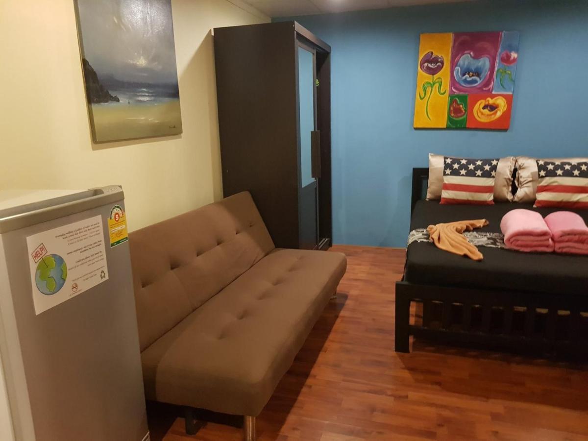 Zone6 Coworking Beach Apartment Old 2W Beach Hostel, Koh Samui بوفوت المظهر الخارجي الصورة